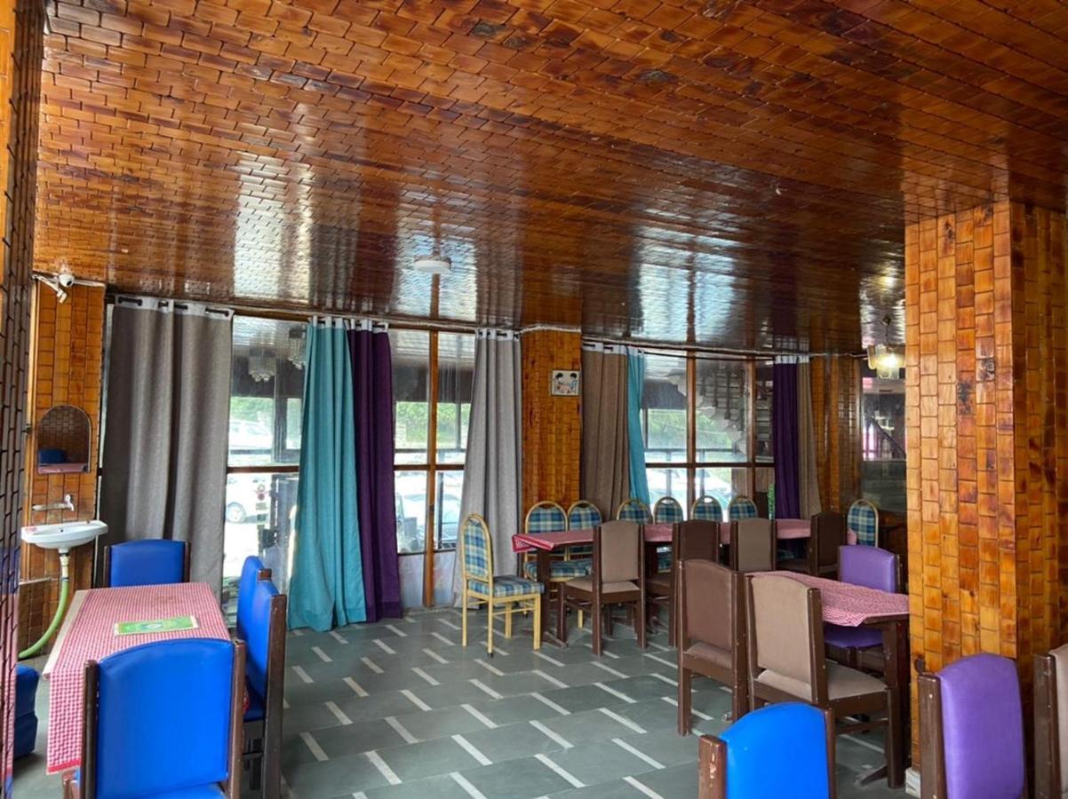 Hotel Hadimba Palace - Near Mall Road Manāli Esterno foto